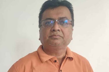 ভারতে পালানোর সময় শামীম ওসমানের সহযোগী আজিজ গ্রেফতার