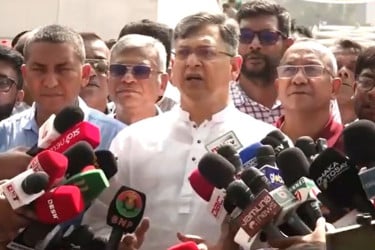 ফ্যাসিবাদবিরোধী দলগুলোকে নিয়ে বৃহৎ জোট গঠনের চিন্তা করছে বিএনপি : সালাহউদ্দিন