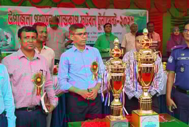 মেহেরপুরে ফুটবল টুর্নামেন্টের উদ্বোধন