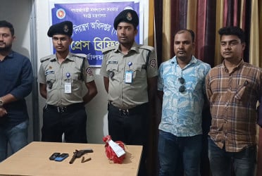 পঞ্চগড়ে অস্ত্র-গুলি উদ্ধার