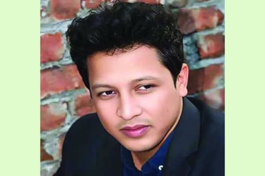চোখের জলে শেষ বিদায় আজাদকে