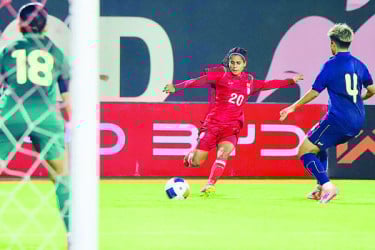 থাইল্যান্ডে বিধ্বস্ত বাটলারের দল