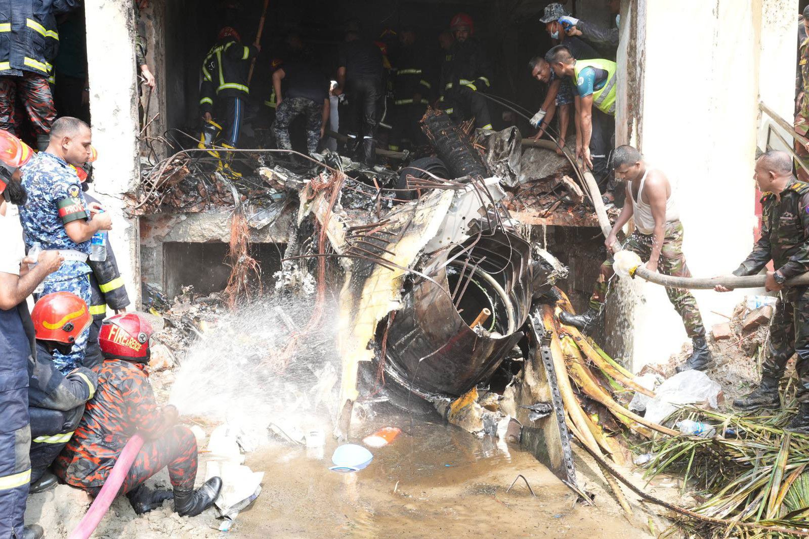 মাইলস্টোন ট্র্যাজেডি: এখনও মৃত্যুর সঙ্গে লড়ছেন পাঁচজন