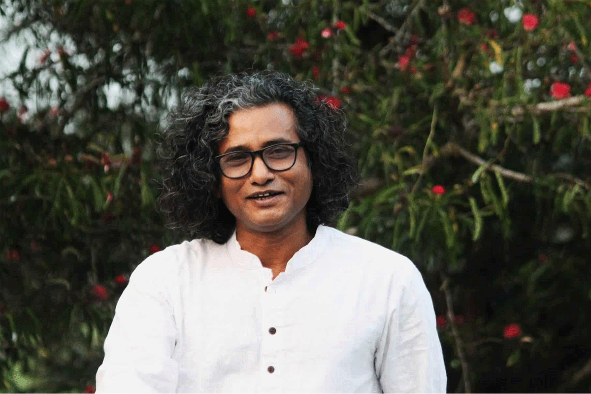 পোশাক নিয়ে বিতর্কিত পোস্ট, রাবির সেই অধ্যাপকের দুঃখ প্রকাশ