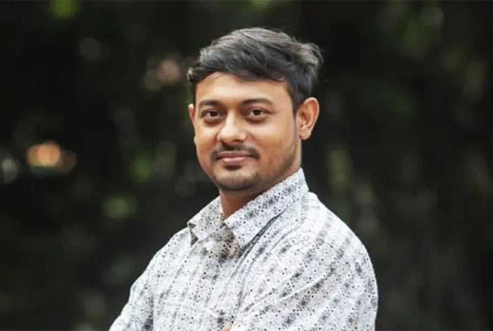 আসিফ নজরুলকে নিয়ে বিস্ফোরক মন্তব্য নাসীরুদ্দীন পাটওয়ারীর