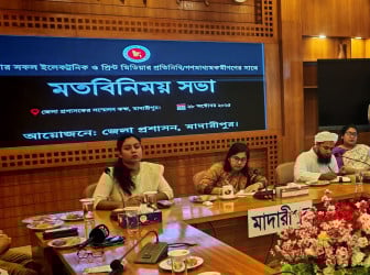 মাদারীপুরে সাংবাদিকদের সঙ্গে নতুন জেলা প্রশাসকের মতবিনিময়