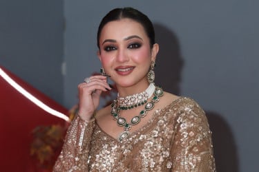 ‘২০ বছর পর ট্রেনে চড়লাম’ বলে সমালোচিত কৌশানি