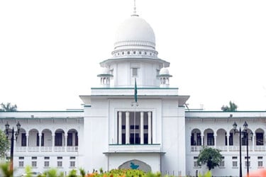 ৩ বিচারপতির কাছে ব্যাখ্যা নয়, তথ্য চেয়েছেন প্রধান বিচারপতি