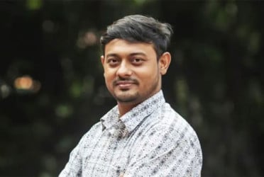 আসিফ নজরুলকে নিয়ে বিস্ফোরক মন্তব্য নাসীরুদ্দীন পাটওয়ারীর