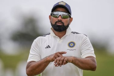 একাই ৮ উইকেট নিলেন শামি