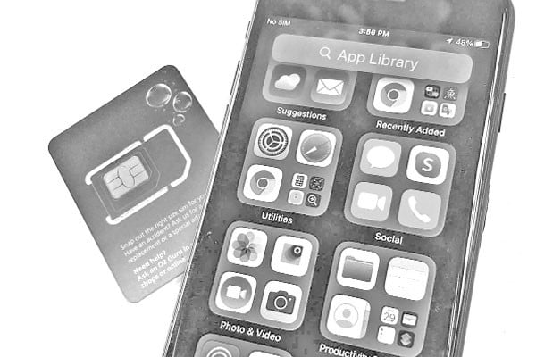 সিম সোয়াপিং! কীভাবে এ থেকে নিজে রক্ষা পাবেন