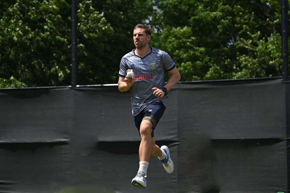 দীর্ঘ বিরতির পর মাঠে ফিরছেন প্রোটিয়া গতি তারকা