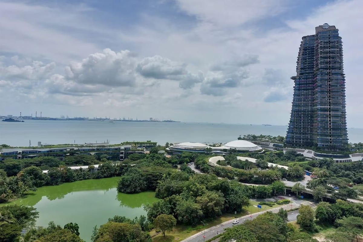 ১০০ বিলিয়ন ডলারের নগরী এখন ভূতুড়ে; জনশূন্য আকাশচুম্বী অট্টালিকা, জল ভরা কুমিরে!