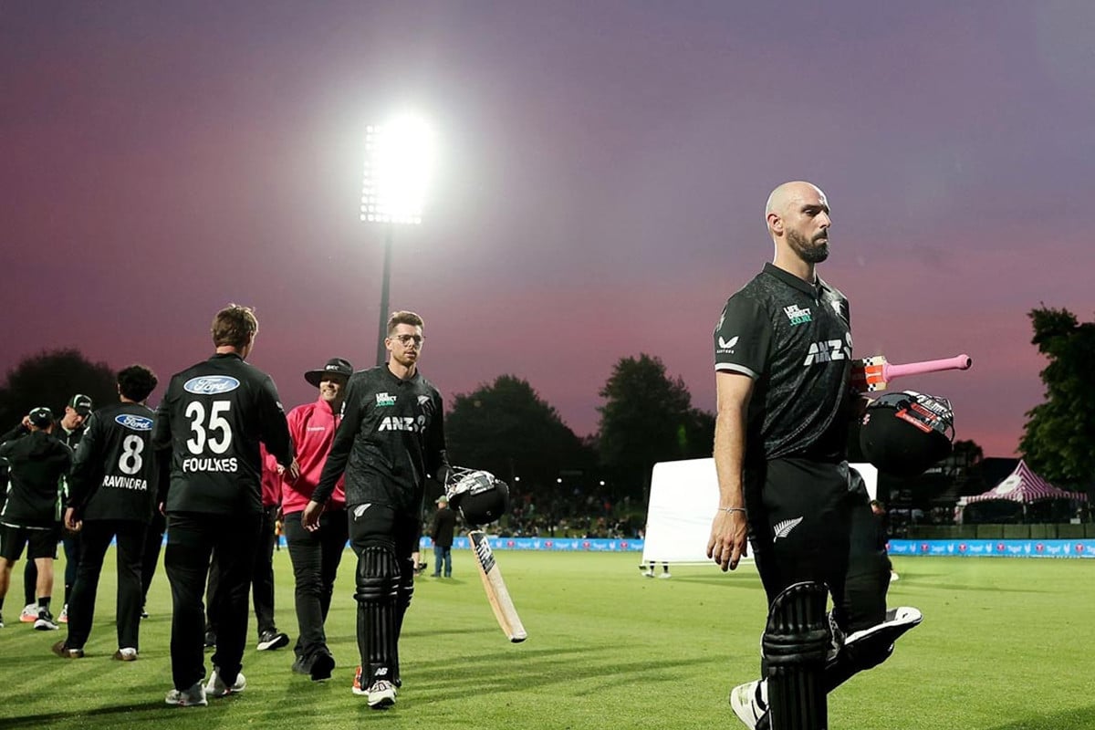 এক যুগ পর ইংল্যান্ডের বিপক্ষে ওয়ানডে সিরিজ জিতল কিউইরা