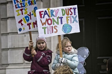 বৈশ্বিক উষ্ণায়ণ প্রভাব ফেলছে পরিবার পরিকল্পনায়ও
