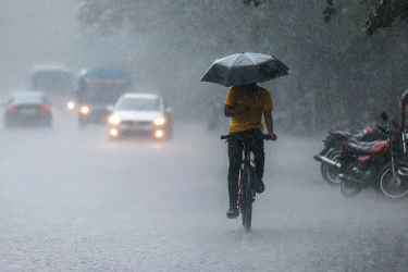 দেশজুড়ে পাঁচ দিন ভারী বৃষ্টির আভাস, তাপমাত্রা কমবে