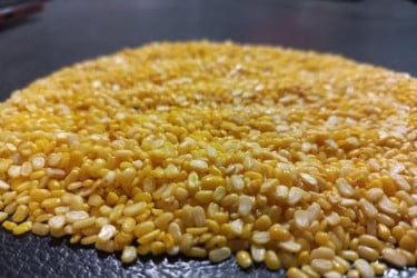 মথ ডালকে মুগ হিসেবে বিক্রি, স্বাস্থ্যগত ঝুঁকি