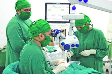 আলো ছড়াচ্ছে গাক চক্ষু হাসপাতাল