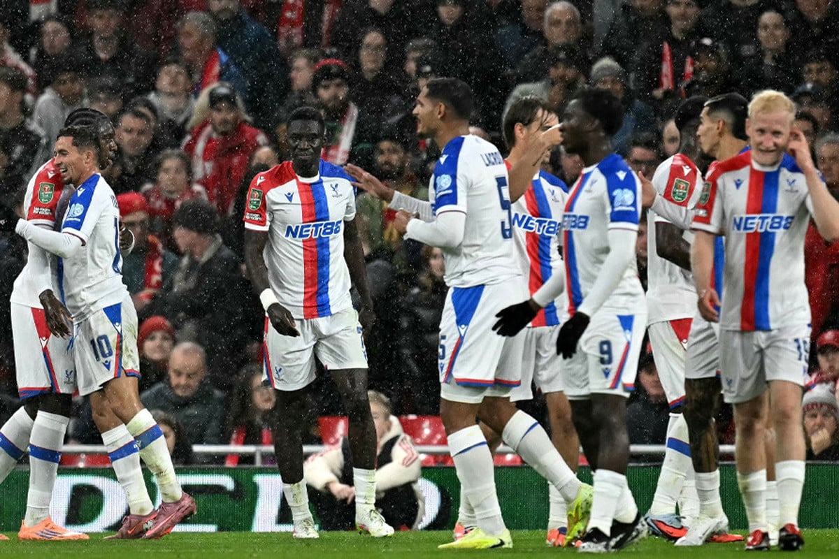 প্যালেসের কাছে হেরে লিগ কাপ থেকে লিভারপুলের বিদায়