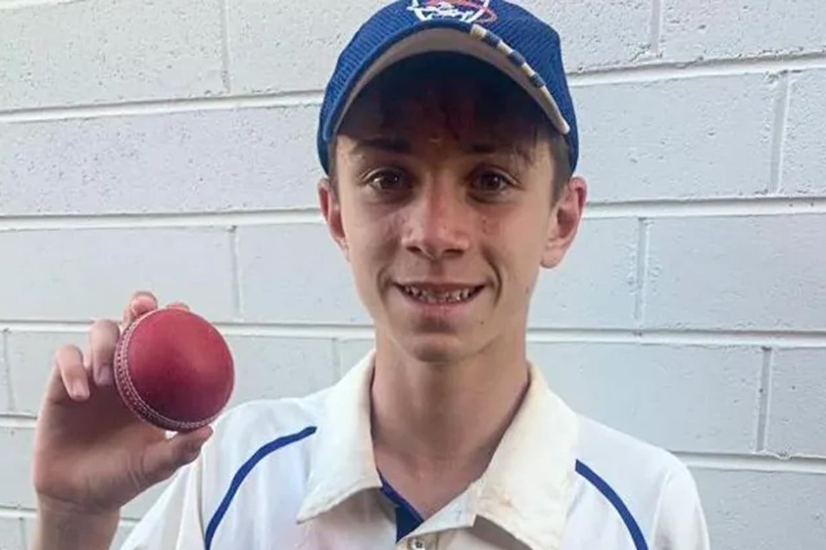 ফিলিপ হিউজের মতোই বলের আঘাতে মারা গেলেন আরেক অজি ক্রিকেটার!