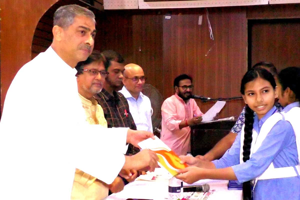 সহ-শিক্ষা কার্যক্রমে শিক্ষার্থীদের মনোযোগ বাড়াতে হবে: এ্যানি