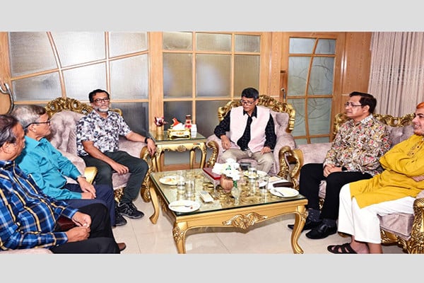 হালদা রিভার রিসার্চ ল্যাবের উন্নয়নে সহযোগিতার আশ্বাস চবি উপাচার্যের