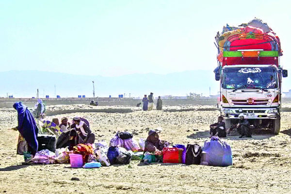 নিজ দেশ আফগানিস্তানে ফেরার অপেক্ষায় শরণার্থীরা