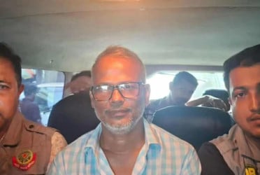 রাজধানীতে ডিবির অভিযানে আওয়ামী লীগ নেতা গ্রেফতার