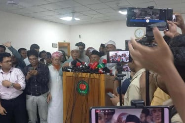 নভেম্বরে গণভোট চায় জামায়াতসহ আট দল