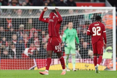 ৯১ বছরে এমন পরাজয় দেখেনি লিভারপুল