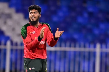 টি-টোয়েন্টিতে ২৬ উইকেট নিয়ে যৌথভাবে শীর্ষে রিশাদ