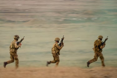 ন্যাটো থেকে কিছু সেনা প্রত্যাহার করছে যুক্তরাষ্ট্র