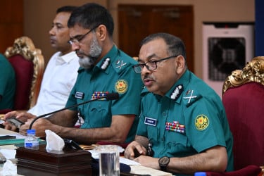 নির্বাচনে রাজনৈতিক দল বা ব্যক্তির প্রতি দুর্বলতা দেখানো যাবে না: ডিএমপি কমিশনার