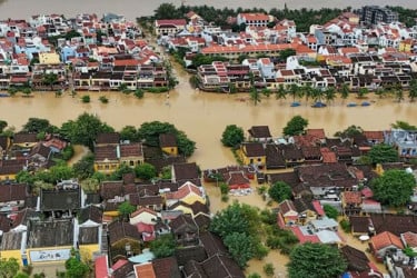 ভিয়েতনামে বন্যায় ১০ জনের প্রাণহানি