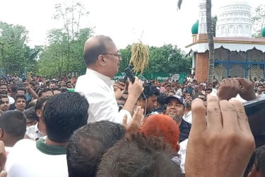 বাকশাল বিলুপ্ত করে হাসিনা তার পিতার সঙ্গে বেঈমানি করেছেন : তৃপ্তি