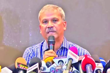 দ্রুতই গণভোটের সিদ্ধান্ত নেবেন প্রধান উপদেষ্টা