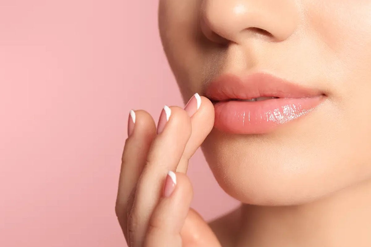 শীতের শুরুতে ঠোঁটের যত্ন