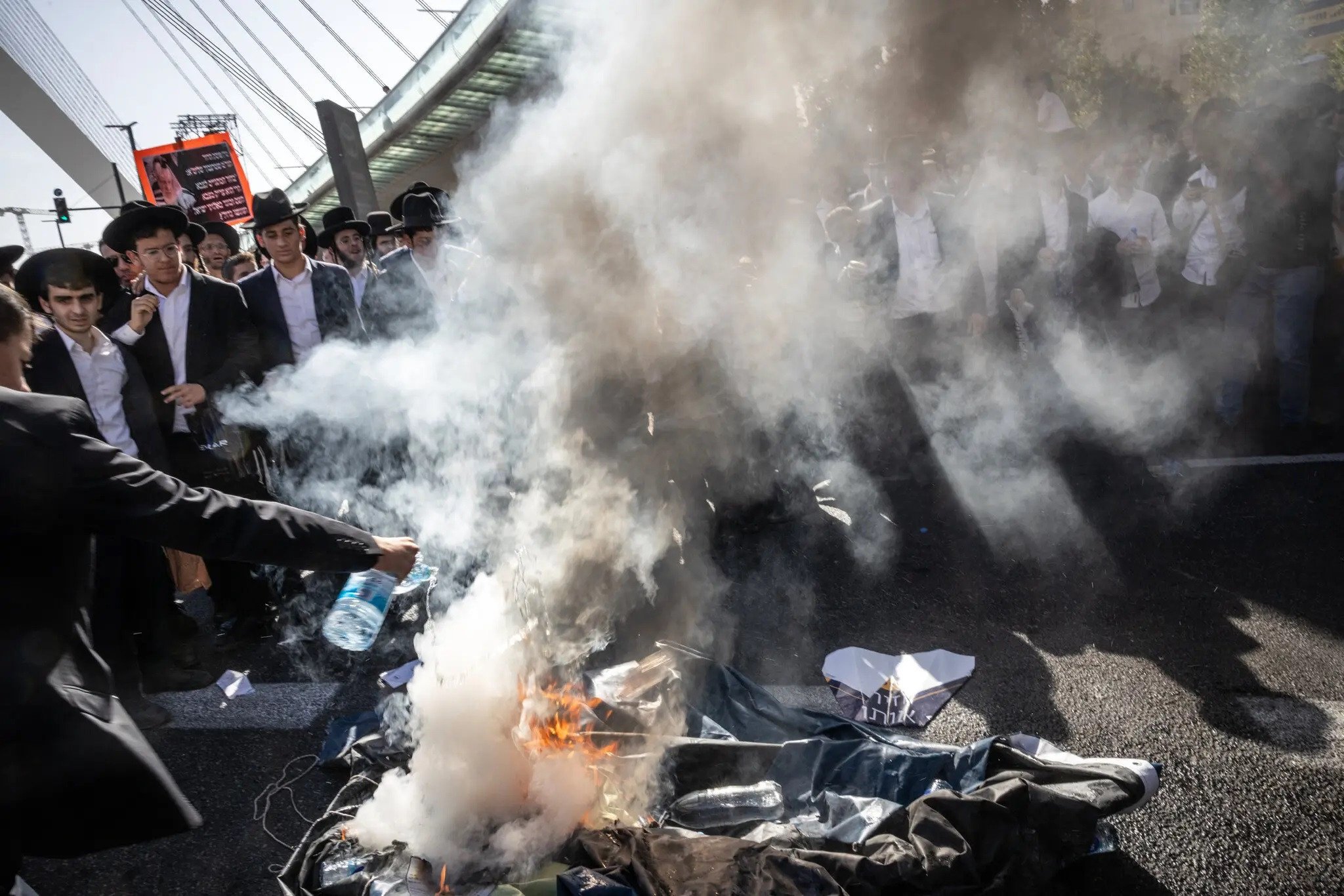 ইসরায়েলে রক্ষণশীল ইহুদিদের ব্যাপক বিক্ষোভ