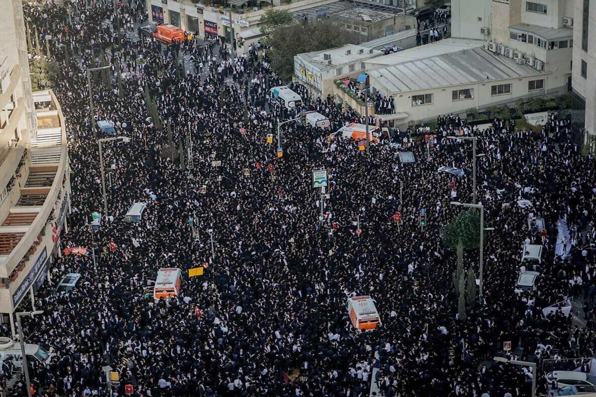 জেরুজালেমের প্রবেশপথ অবরোধ করে ২ লাখ ইহুদির বিক্ষোভ