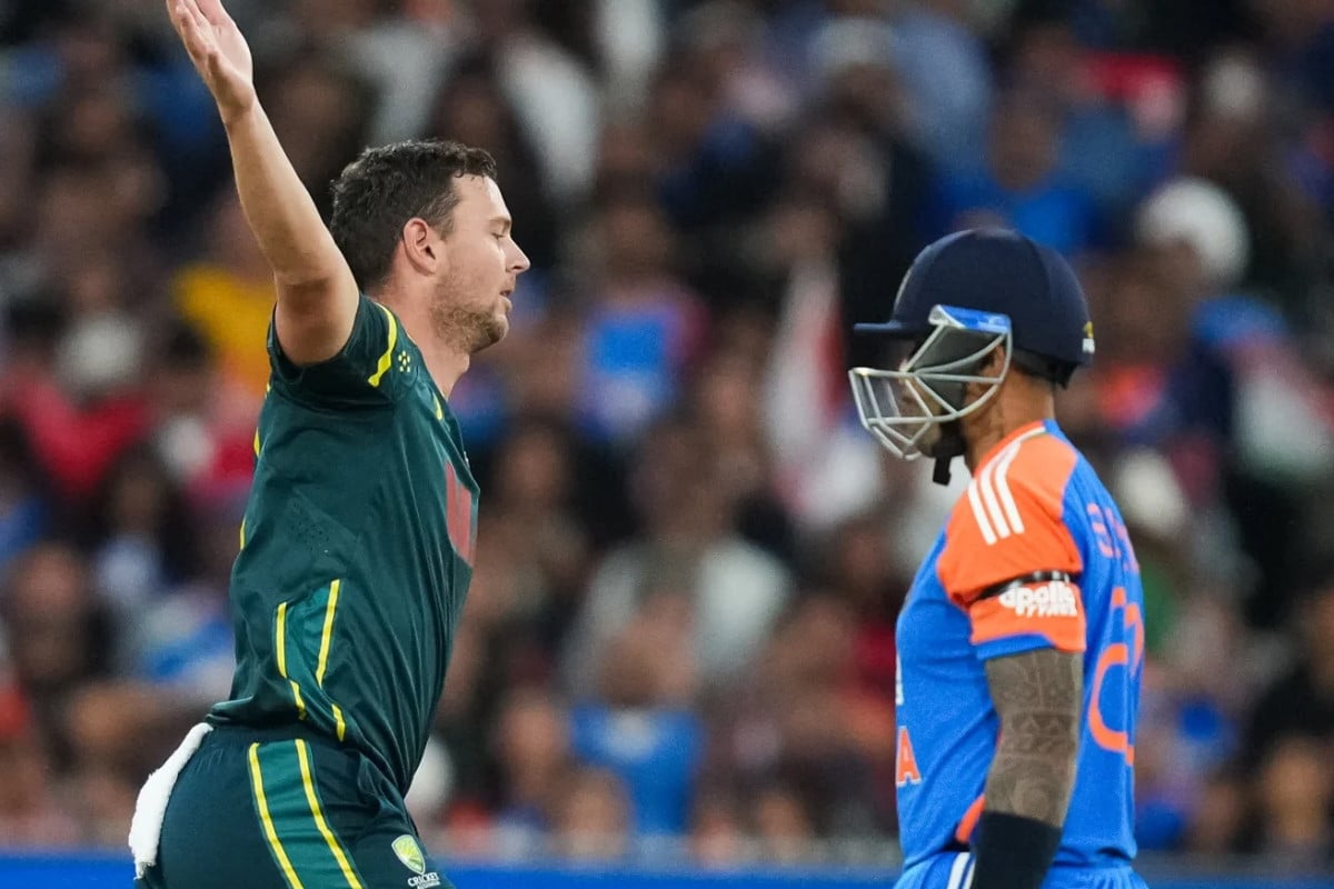 ব্যাটিং বিপর্যয়ে অস্ট্রেলিয়ার কাছে ধরাশয়ী ভারত