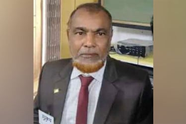 চাকরির শেষ কর্মদিবসে বিদ্যালয়েই মারা গেলেন প্রধান শিক্ষক