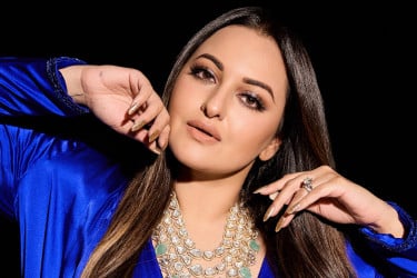 ‘আন্টি’ বলায় ব্লক, আনব্লক করতে জুড়ে দিলেন শর্ত