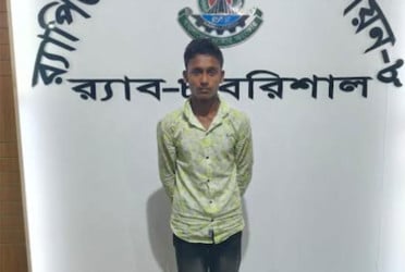 বরিশালে ইজিবাইক চালককে হত্যায় গ্রেফতার ১