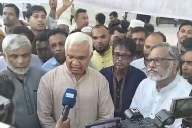 স্বাস্থ্য সহকারীরা স্বাস্থ্যখাতের সুনাম অর্জনের মূল কারিগর : ডা. জাহিদ