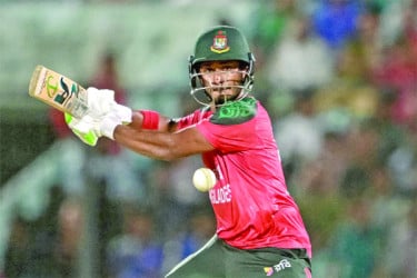 হোয়াইটওয়াশও এড়াতে পারলেন না লিটনরা