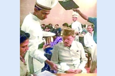 কফি হাউসের আড্ডাটার সেই গল্প