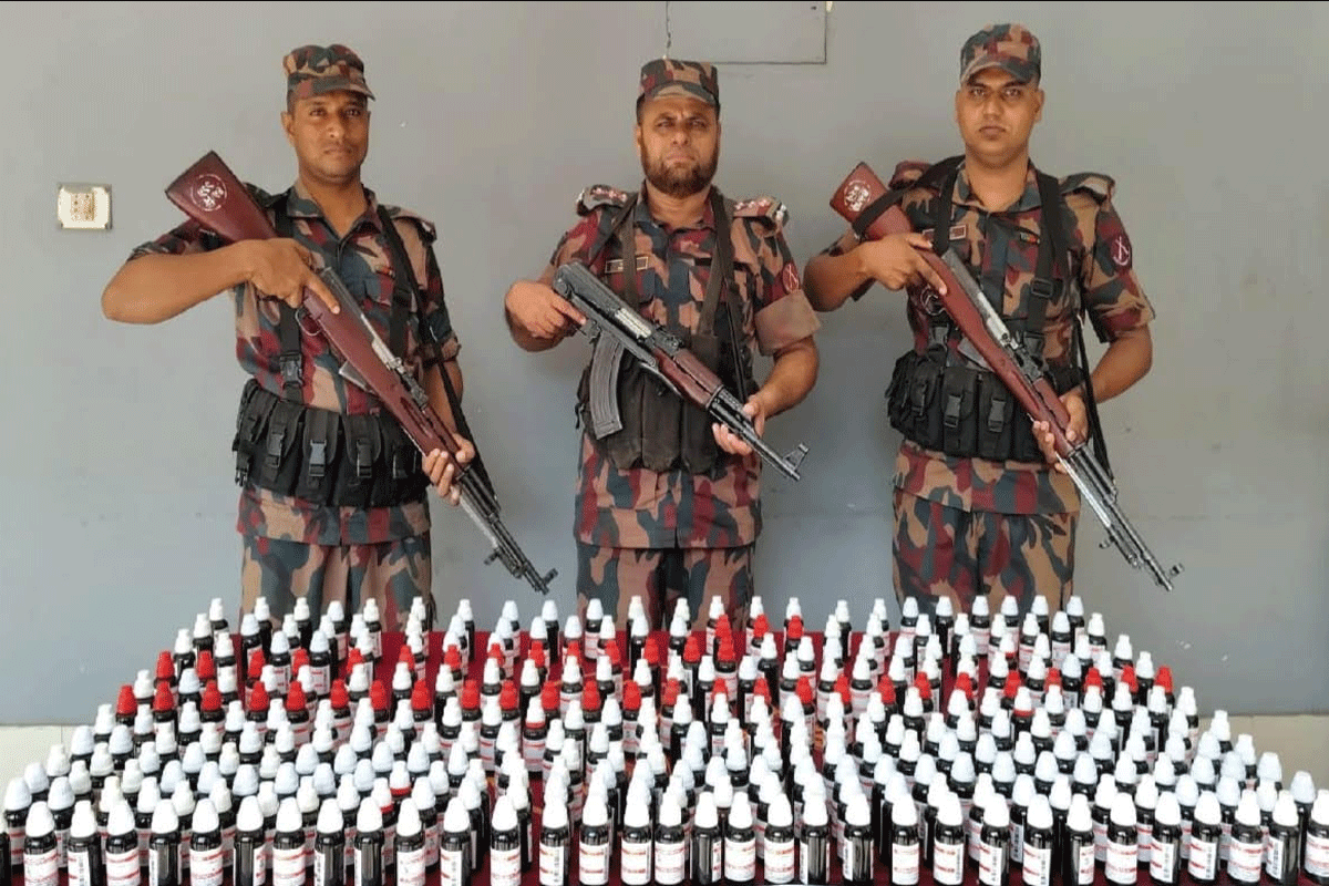 বেনাপোলে আমদানি নিষিদ্ধ ৮ লাখ টাকার হোমিওপ্যাথিক ওষুধ জব্দ