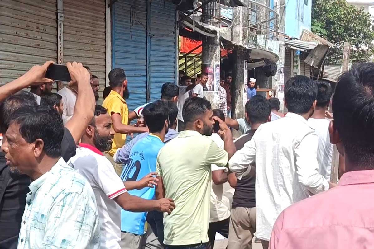 ভোলায় সমাবেশ শেষে দুই দলের সংঘর্ষ, পুলিশ-সাংবাদিকসহ আহত ২০