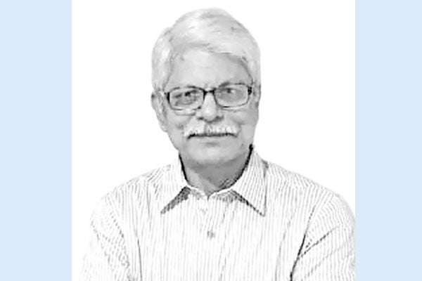 আমাদের বিজ্ঞ রাজনীতিবিদদের সমস্যা!