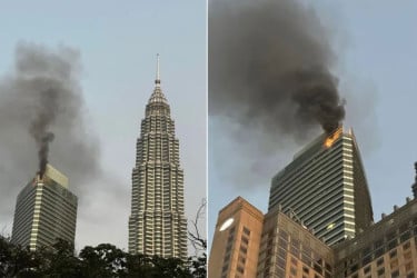 কুয়ালালামপুরে ৬০-তলা ভবনে আগুন